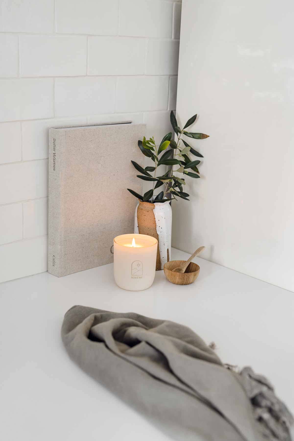 Arabia Candle
