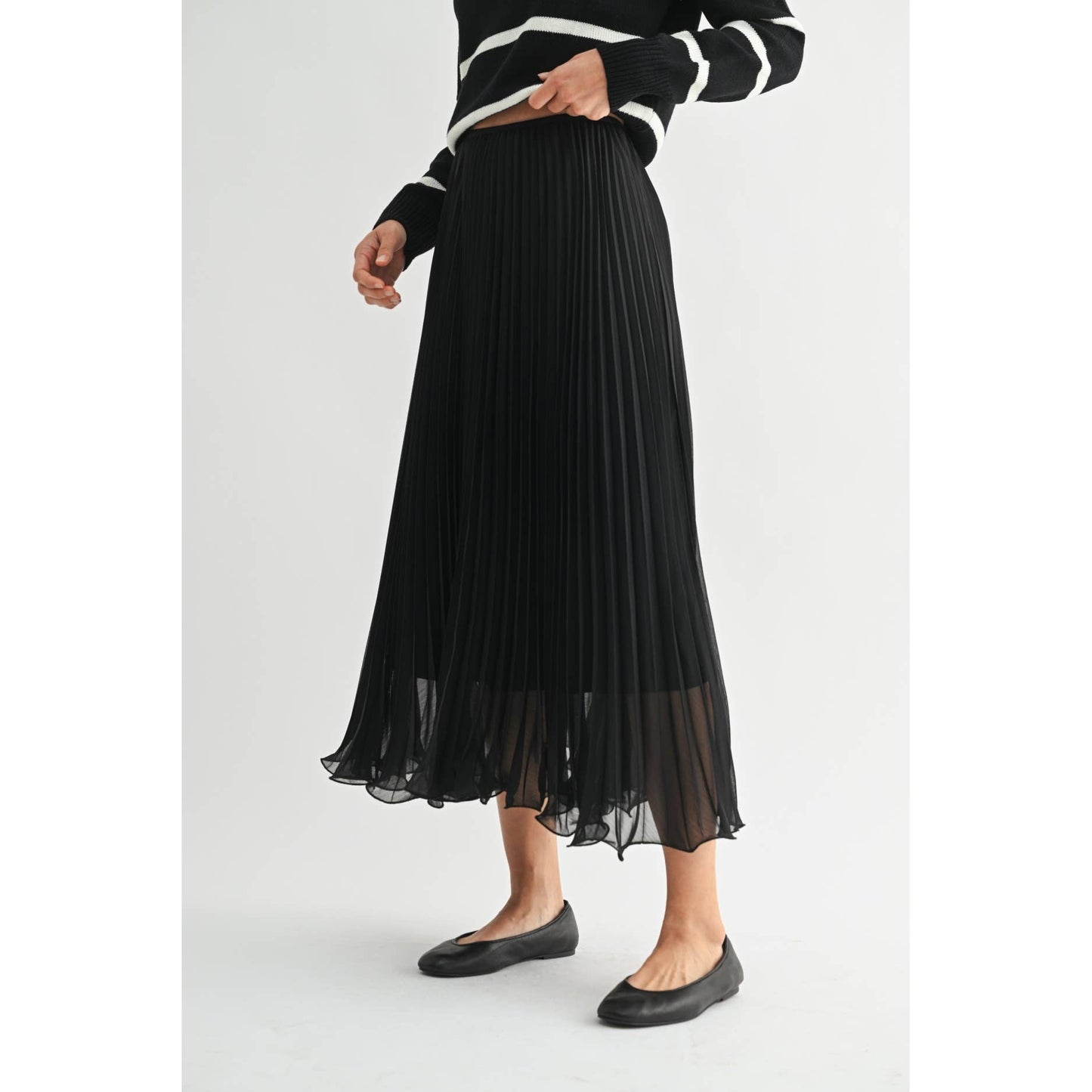 Black Pleated Maxi Skirt