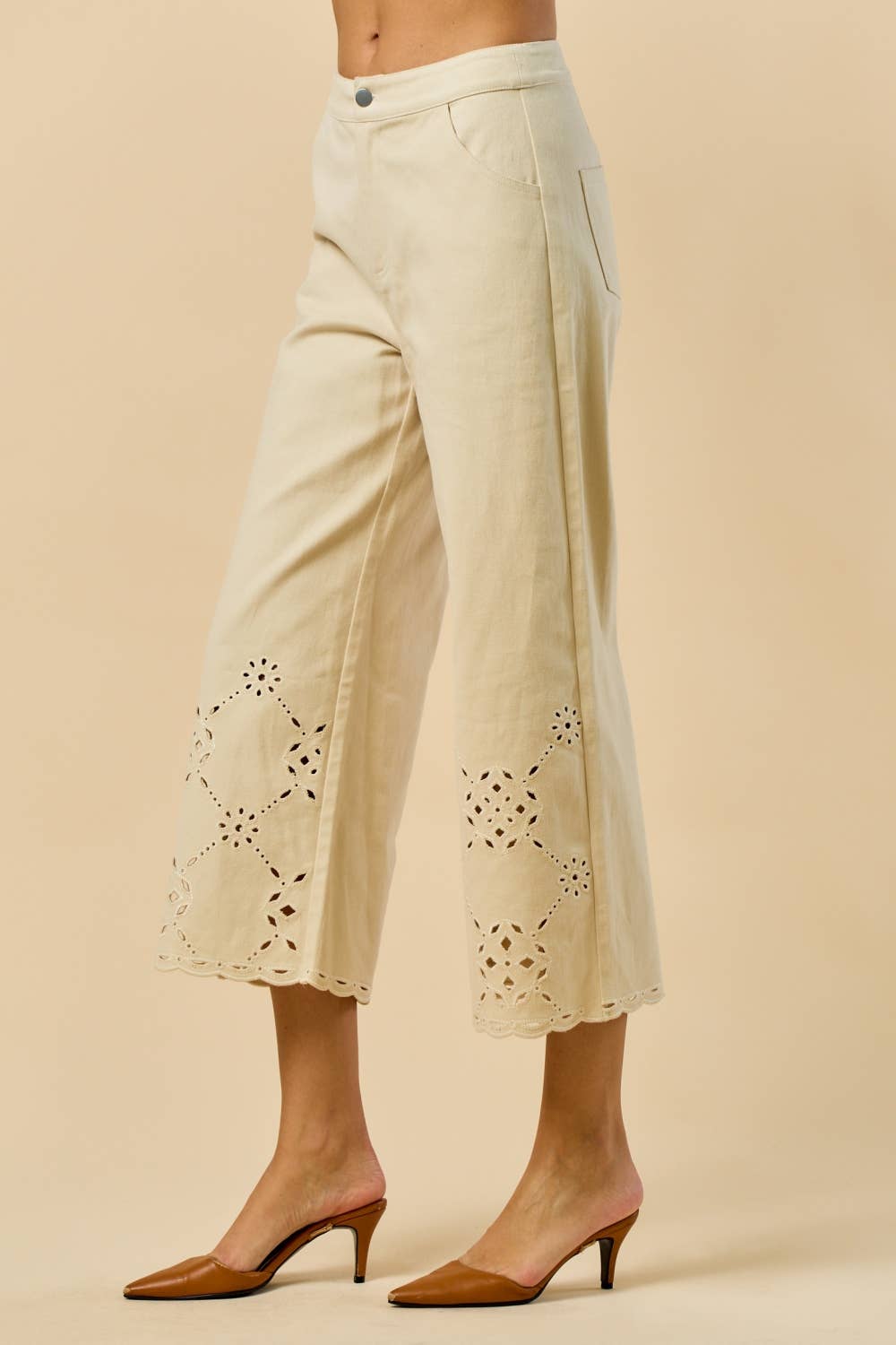 Scallop Embroidered Pants
