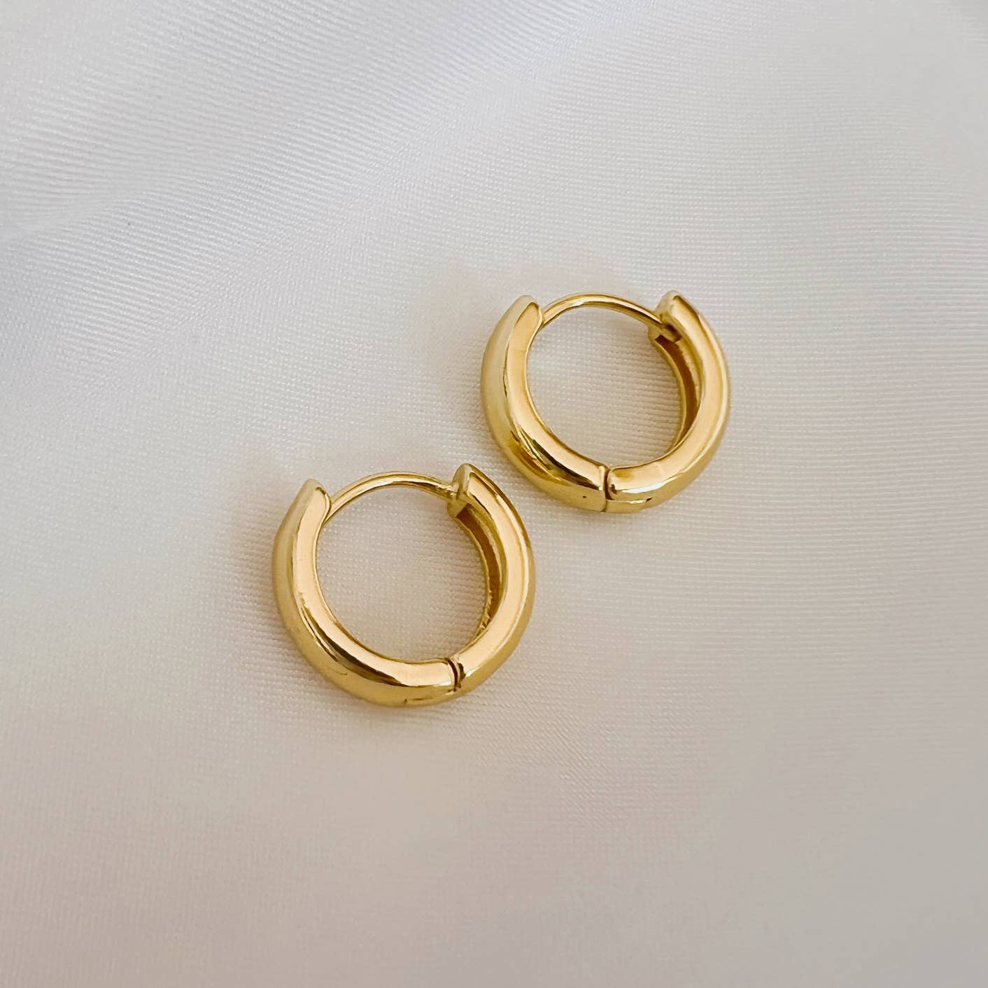 Chunky Huggie Hoops