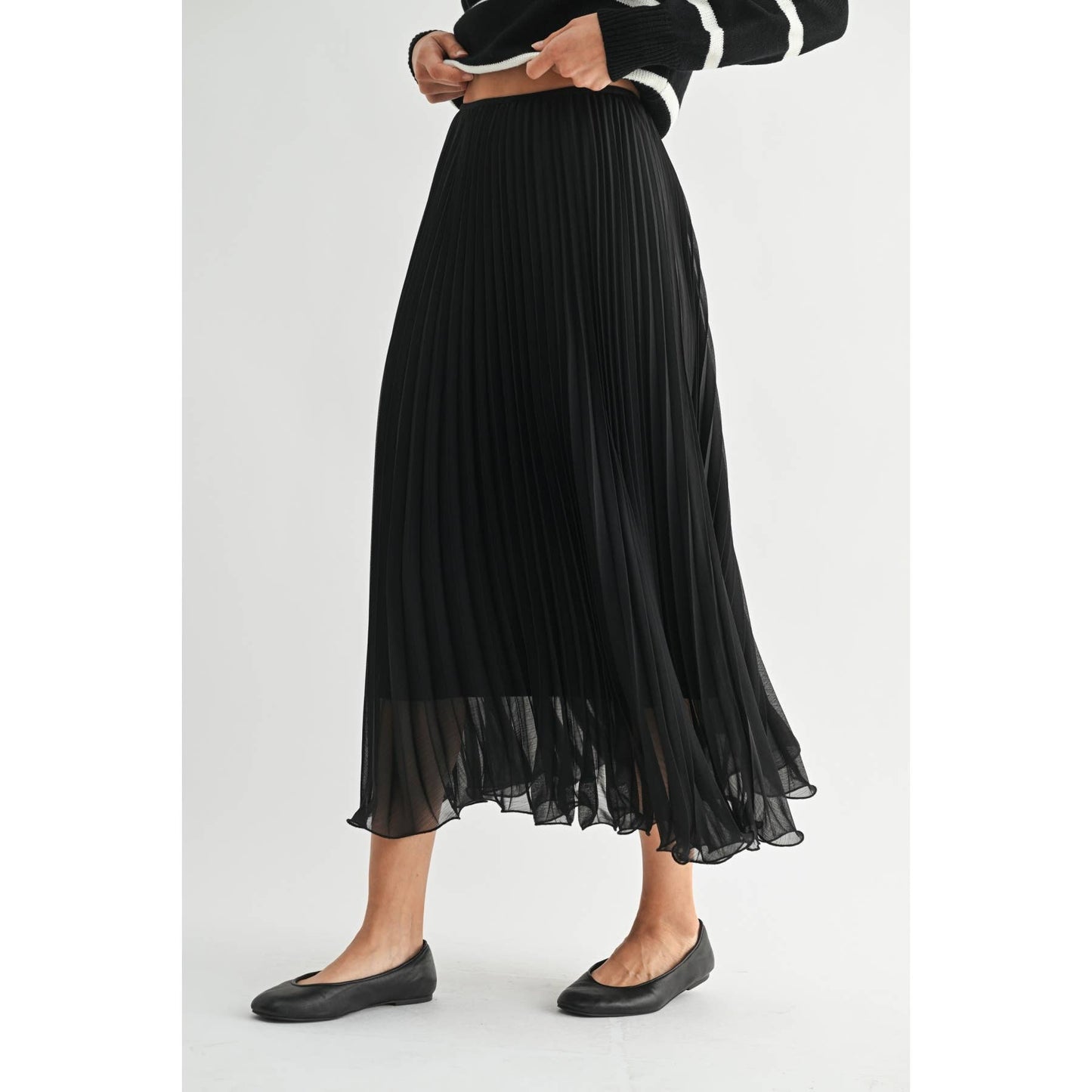 Black Pleated Maxi Skirt