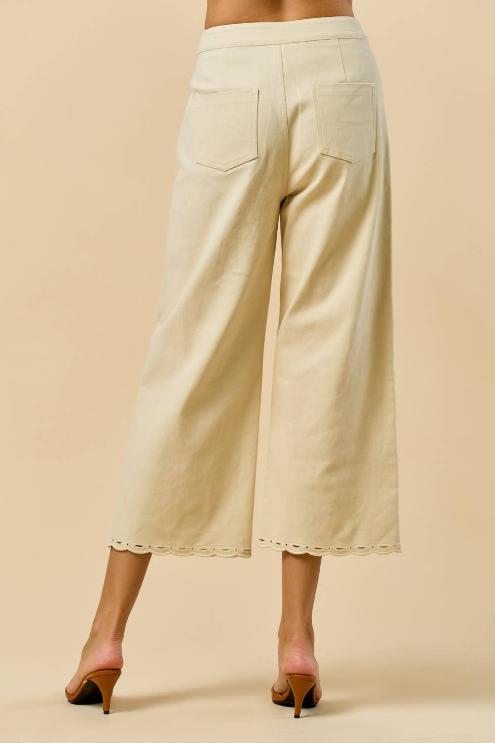 Scallop Embroidered Pants